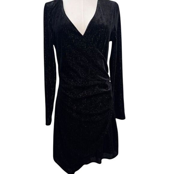 EUC BCBGeneration Women's Black Velvet V-Neck Long-Sleeve Mini Dress 10 - Picture 1 of 6